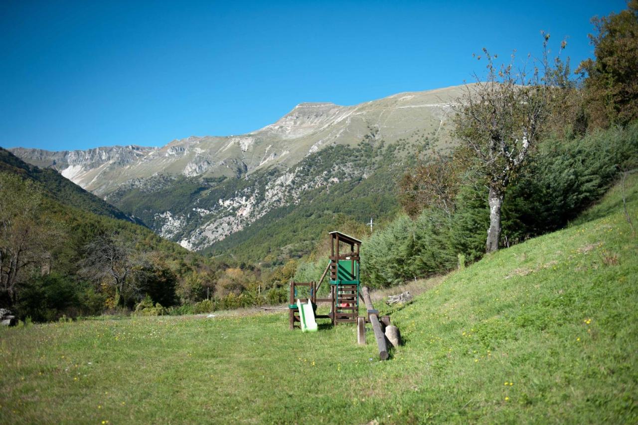 La Baita Di Pilato Montemonaco Eksteriør billede
